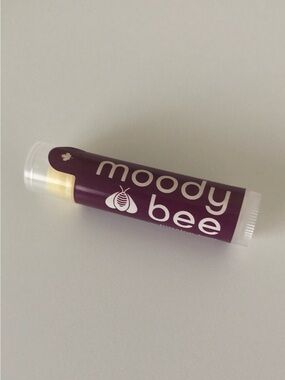 Moody Bee Passionfruit Lip Balm 🐝